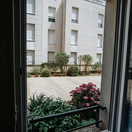Apartment L'elegant Cocon - Terrasse - Versailles - Paris - Gare Sqy Montigny-le-Bretonneux