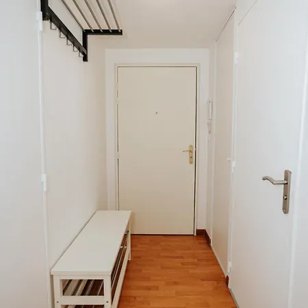L'elegant Cocon - Terrasse - Versailles - Paris - Gare Sqy Apartment Montigny-le-Bretonneux